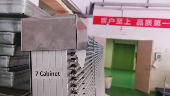 P10.4 Kabinet Aluminium Transparan Layar Video LED Kaca Iklan Tampilan Layar LED Pabrik Shenzhen