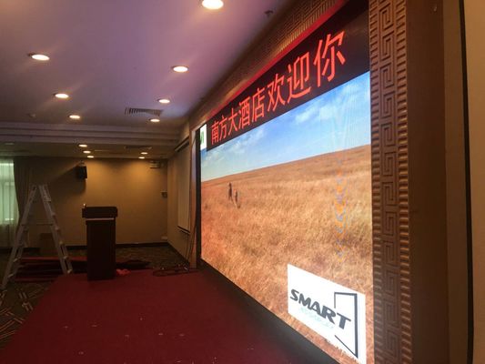 Magnet Pasang Papan Display Led Besar 1/32 Scan Driving Mudah Dioperasikan Wall Mountable Pabrik Shenzhen